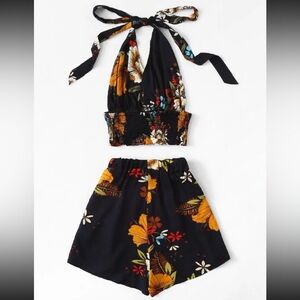 FLORAL TWO-PIECE SET WITH SHORTS AND HALTER TOP